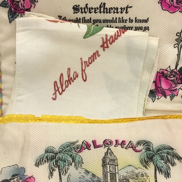 Vintage Sweetheart Hankie Set from Hawaii, Aloha from Hawaii, circa 1940’s - Picture 5 of 10